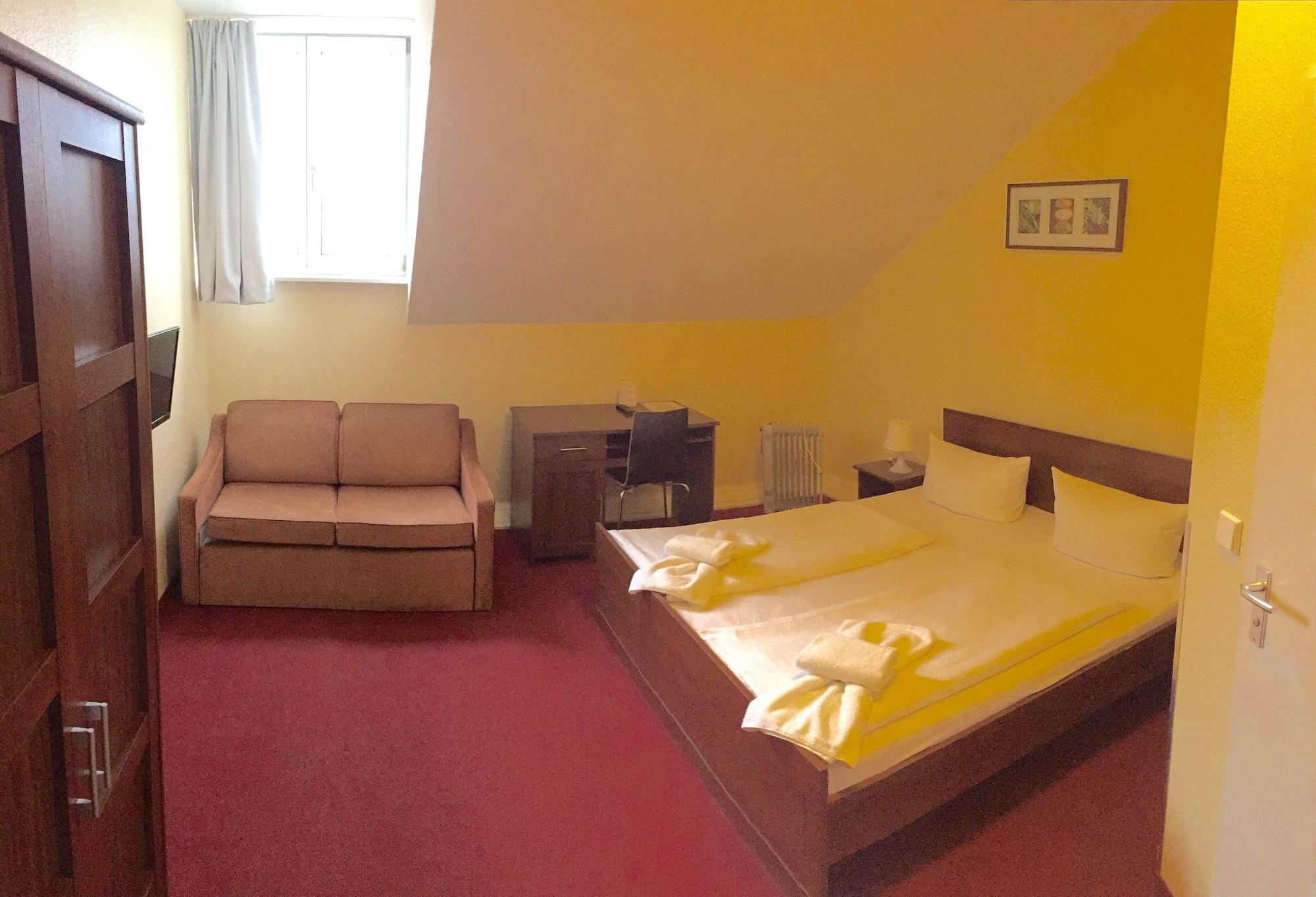 ברלין Mikon Eastgate Hotel - City Centre מראה חיצוני תמונה