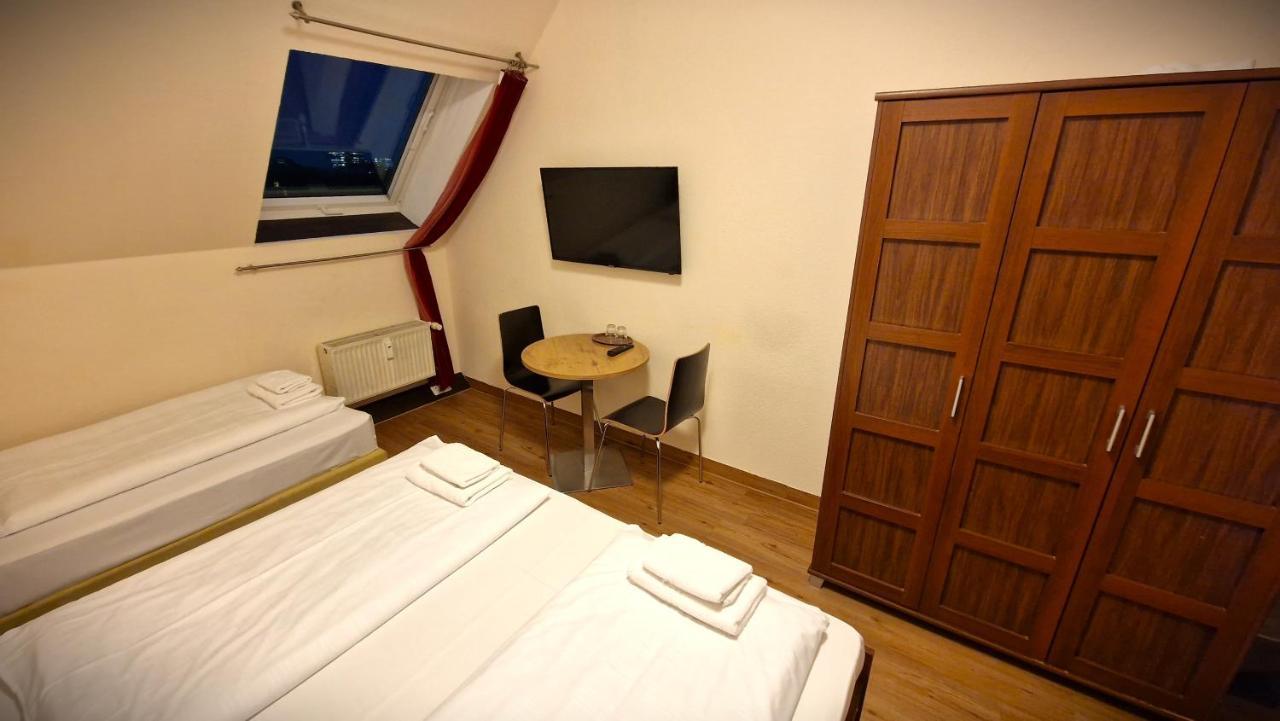 ברלין Mikon Eastgate Hotel - City Centre מראה חיצוני תמונה