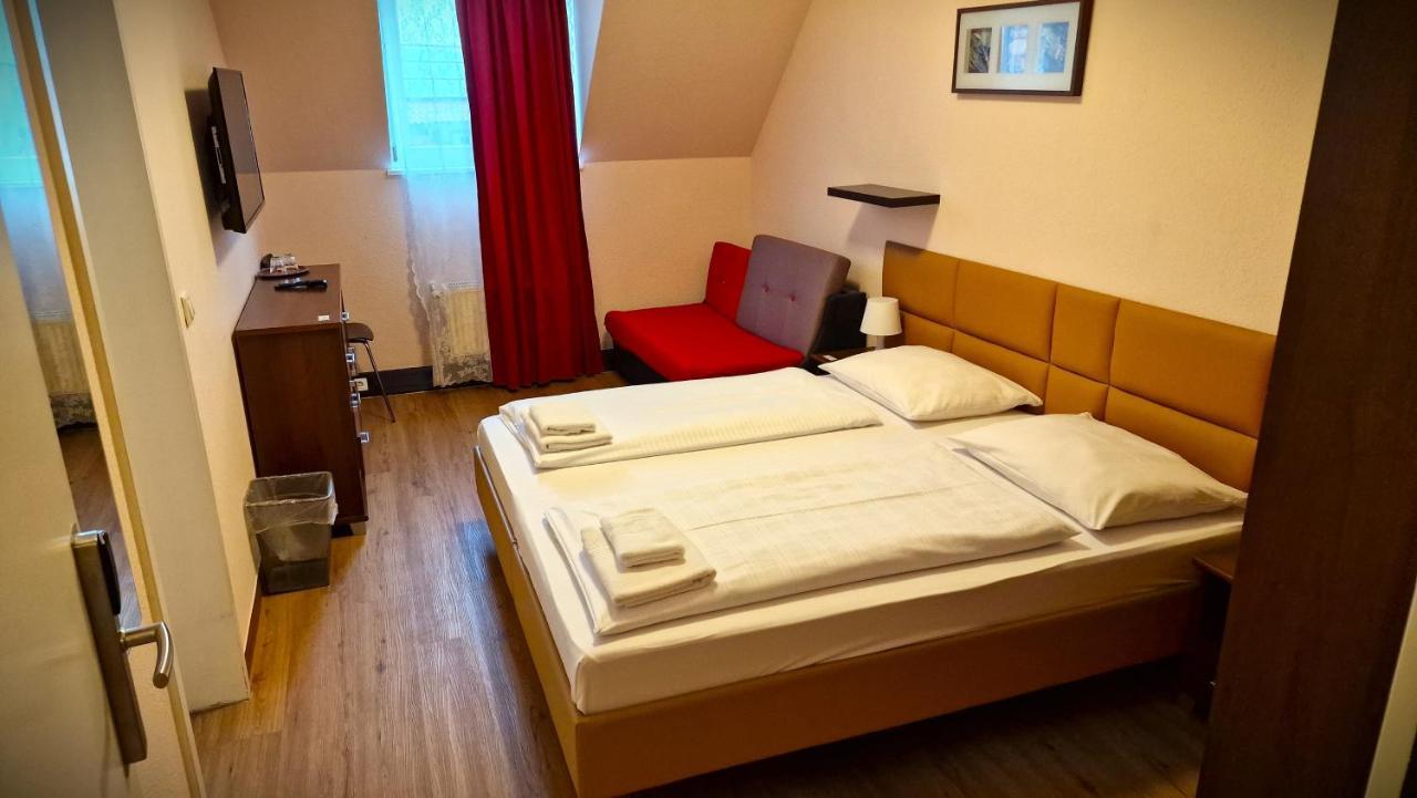 ברלין Mikon Eastgate Hotel - City Centre מראה חיצוני תמונה