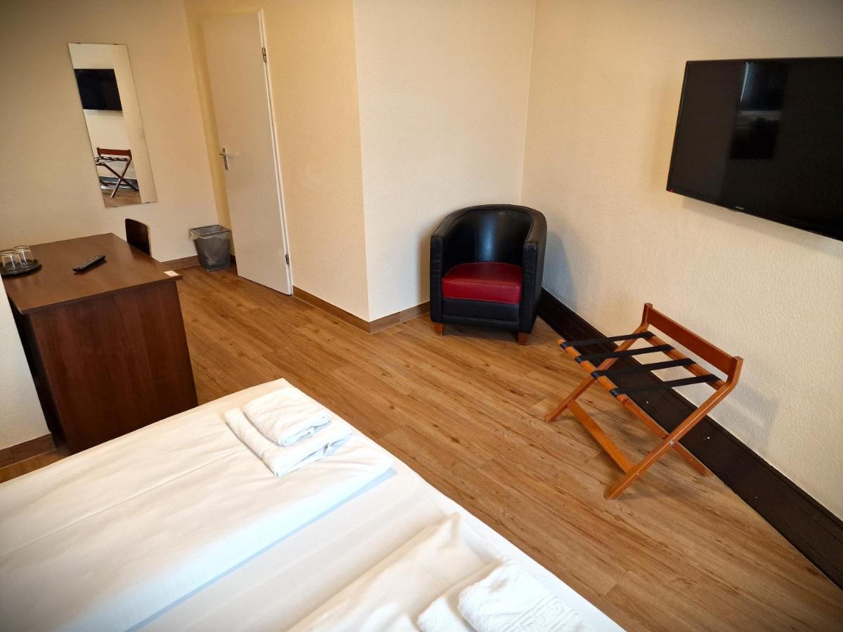 ברלין Mikon Eastgate Hotel - City Centre מראה חיצוני תמונה