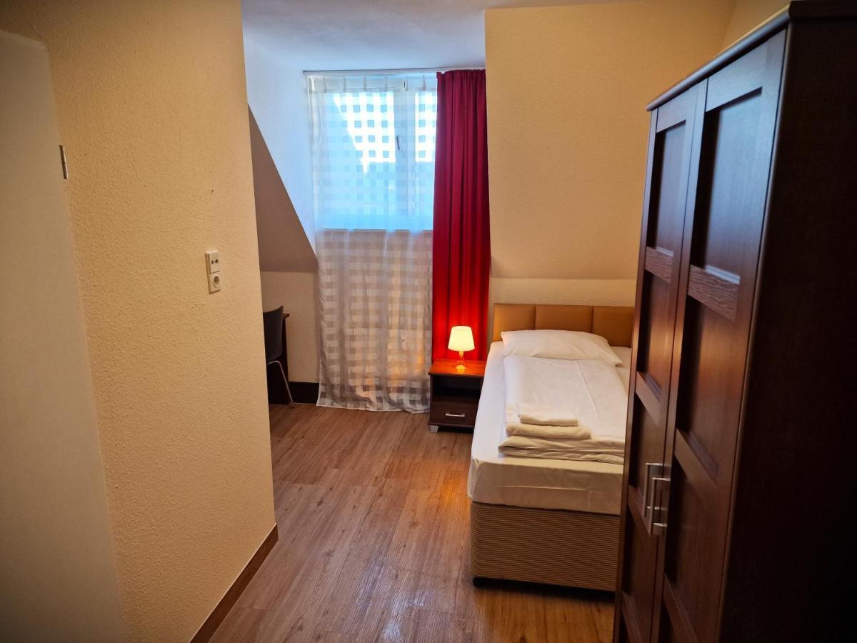 ברלין Mikon Eastgate Hotel - City Centre מראה חיצוני תמונה