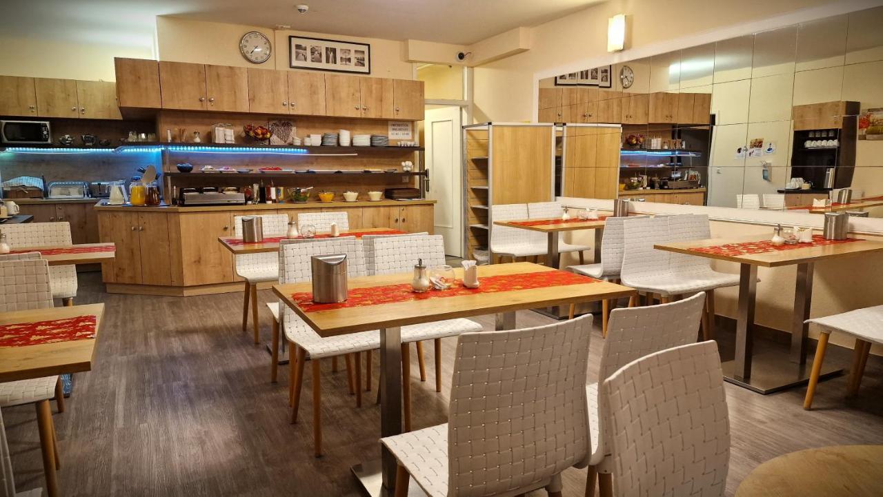 ברלין Mikon Eastgate Hotel - City Centre מראה חיצוני תמונה